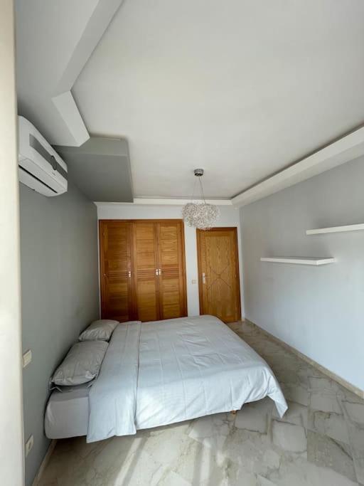 Big Luxury Apartment Near Airport Nouaceur Екстериор снимка