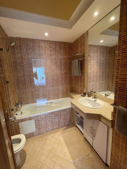 Big Luxury Apartment Near Airport Nouaceur Екстериор снимка