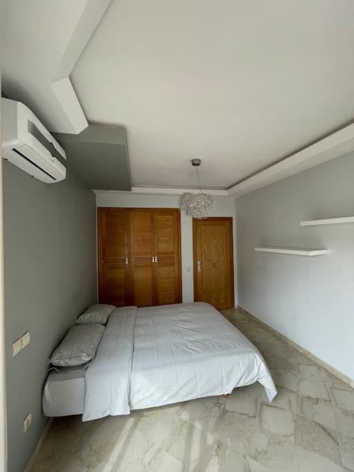 Big Luxury Apartment Near Airport Nouaceur Екстериор снимка