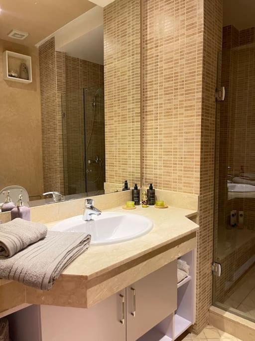 Big Luxury Apartment Near Airport Nouaceur Екстериор снимка